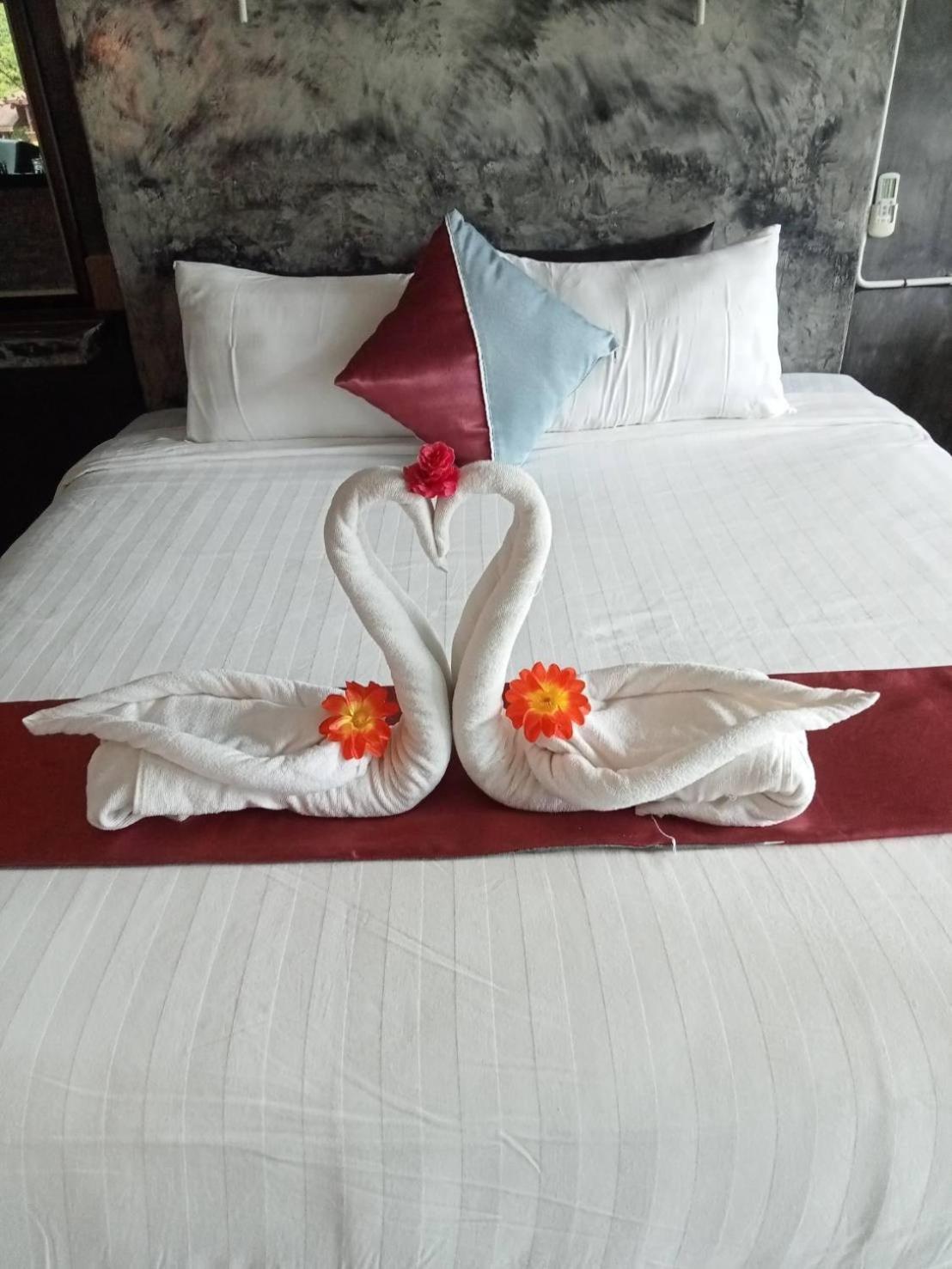 Keeree Loft Resort Thong Pha Phum Eksteriør billede