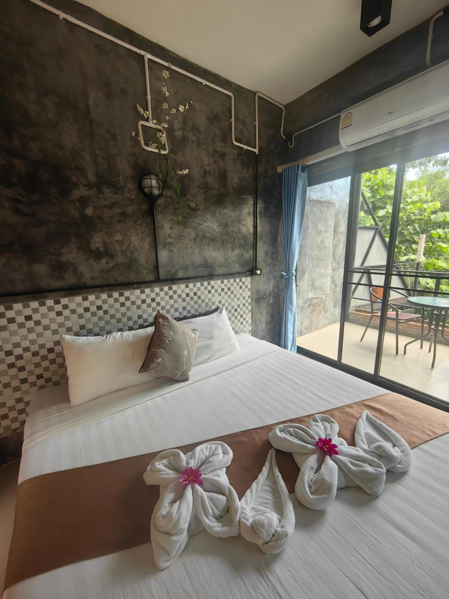 Keeree Loft Resort Thong Pha Phum Eksteriør billede