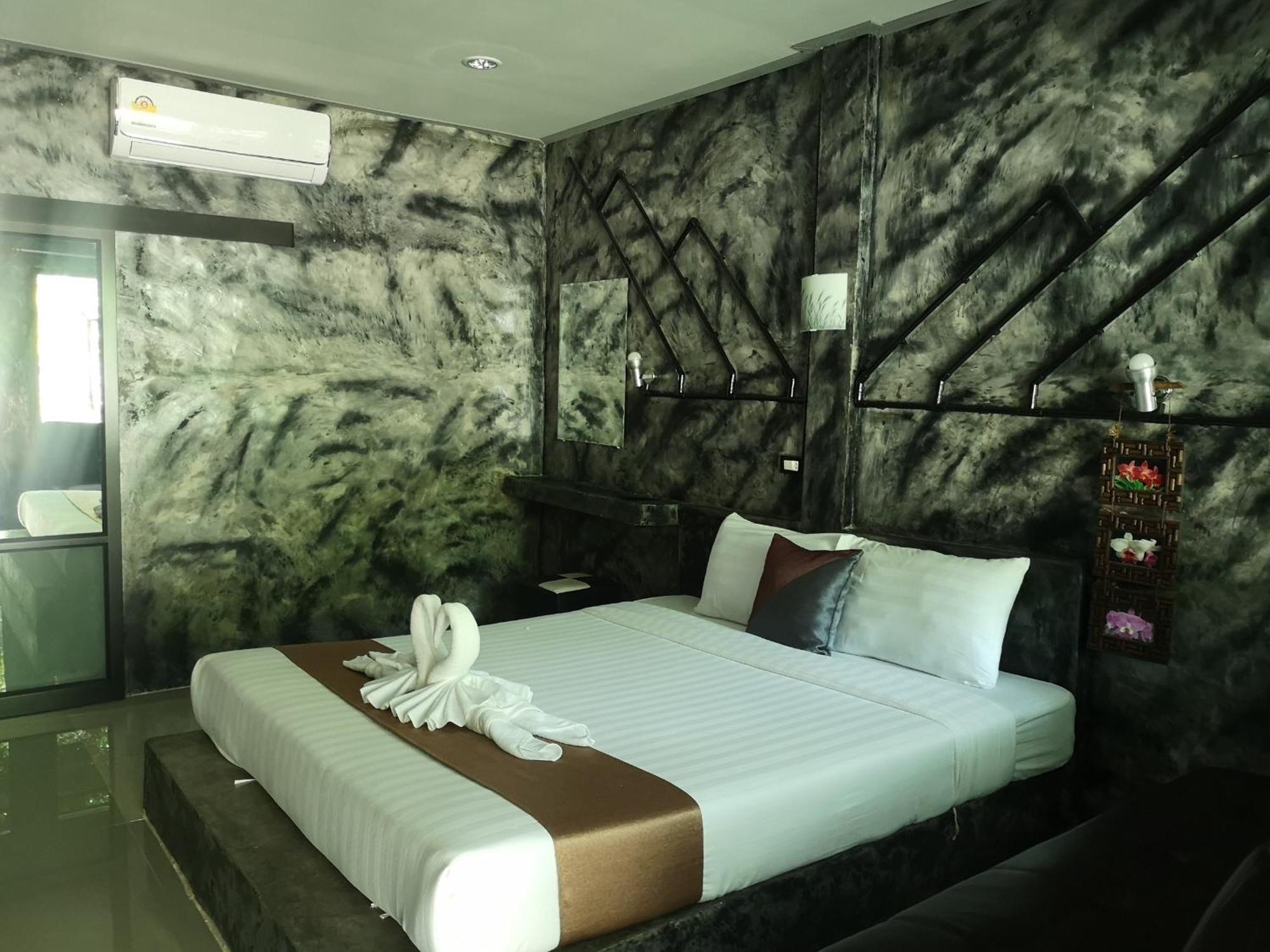 Keeree Loft Resort Thong Pha Phum Eksteriør billede