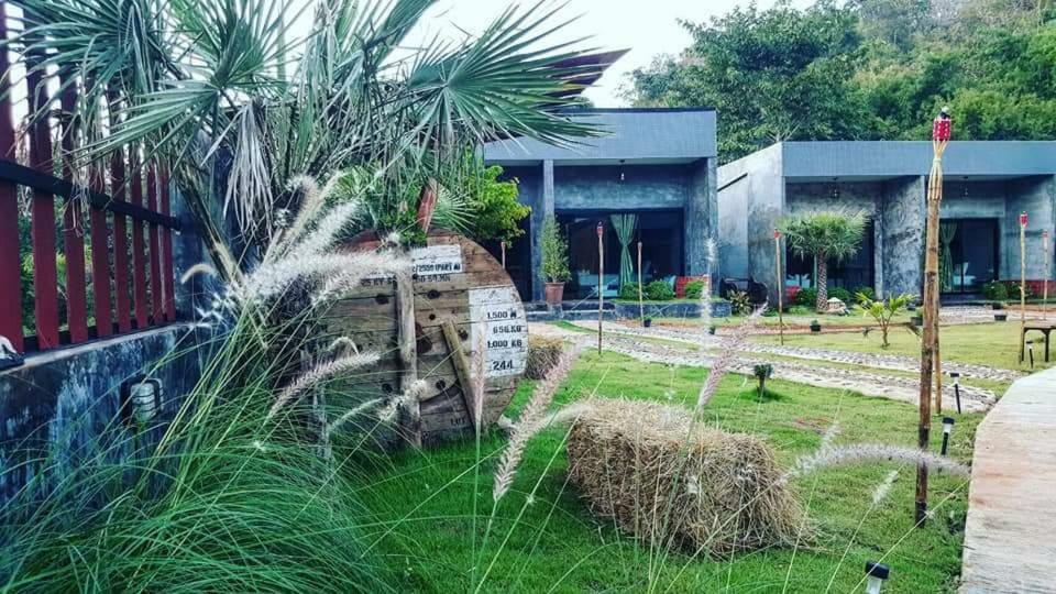 Keeree Loft Resort Thong Pha Phum Eksteriør billede